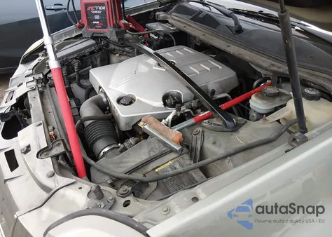 2004 Cadillac Srx Standard z USA, uszkodzony, nr VIN 1GYEE637340143575